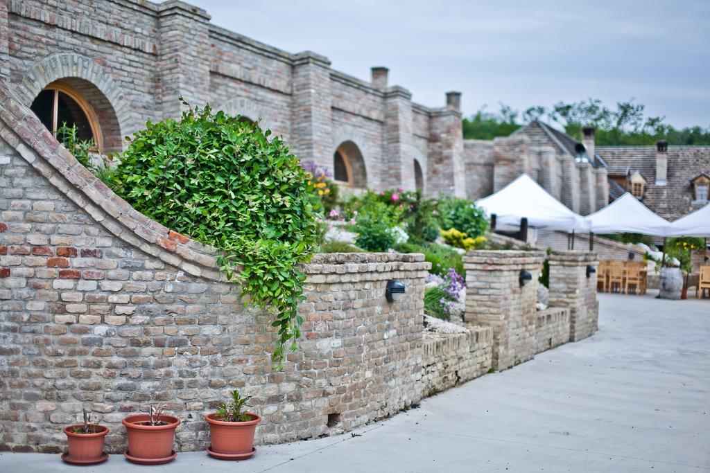 Bodri Pinceszet Hotel Szekszárd Exterior foto